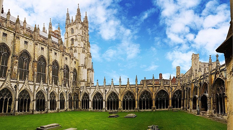 Leeds Castle, Canterbury Cathedral and Dover