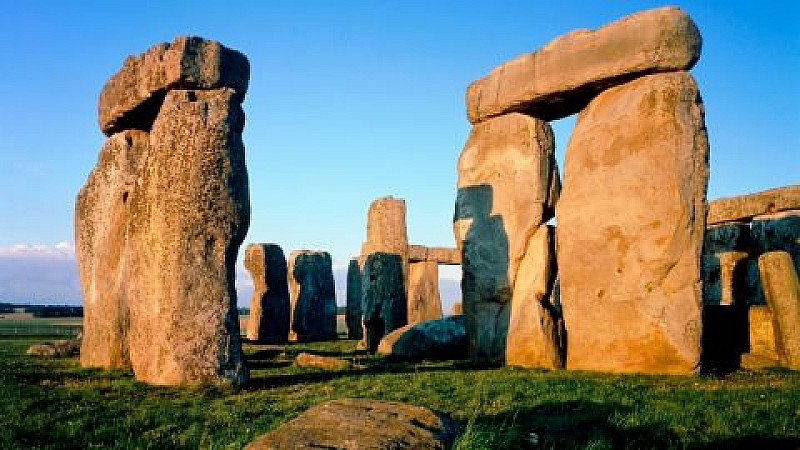 Windsor, Stonehenge & Bath (Spanish) – Stonehenge entry only