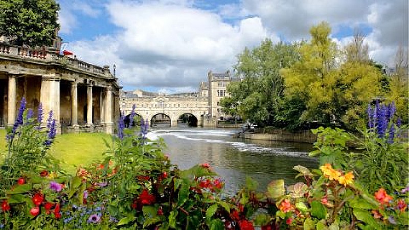 Windsor, Stonehenge & Bath Private tour with Driver-Guide
