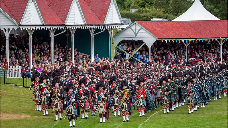 Highland Games Day Tour from Edinburgh